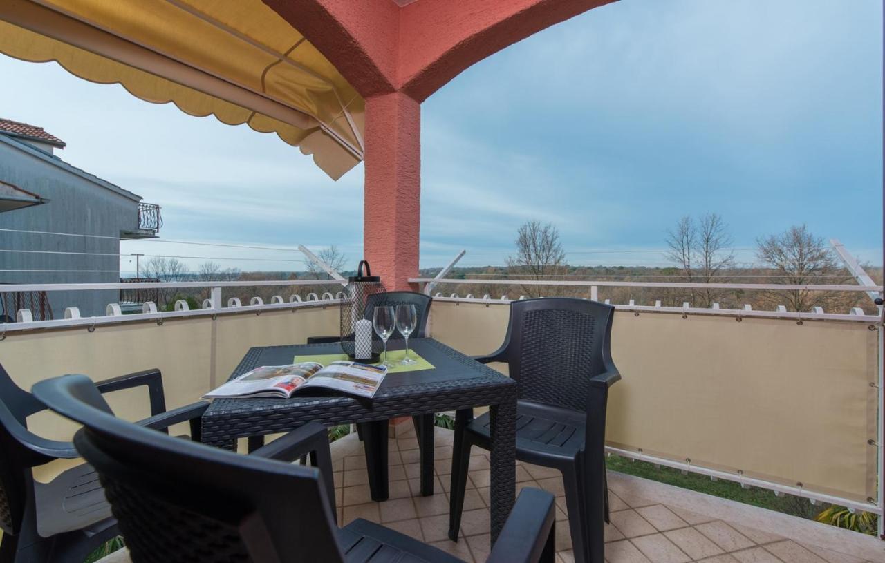 Apartment Roberto Punta Poreč Exteriör bild