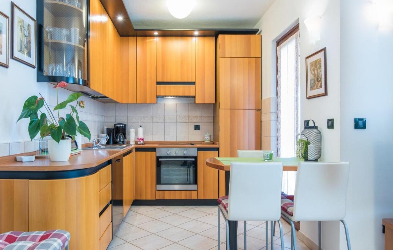 Apartment Roberto Punta Poreč Exteriör bild